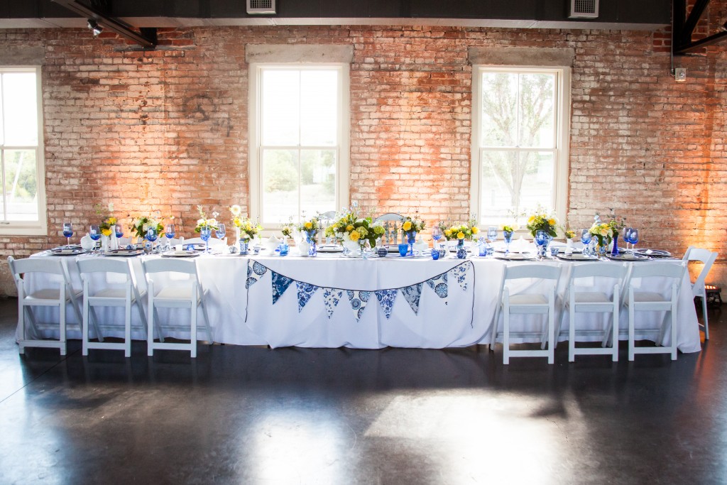 Head Table Dixie Does Vintage